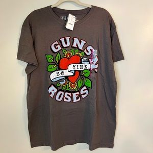 Women’s Guns n Roses Graphic Tee NWT